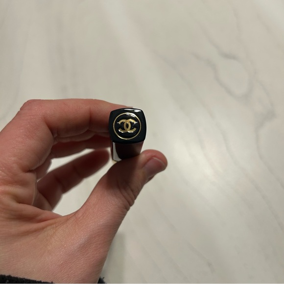 Brand New Chanel Plumping Lip gloss - Picture 2 of 3